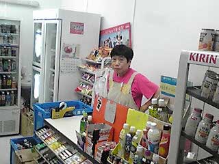 岩田売店上野さん