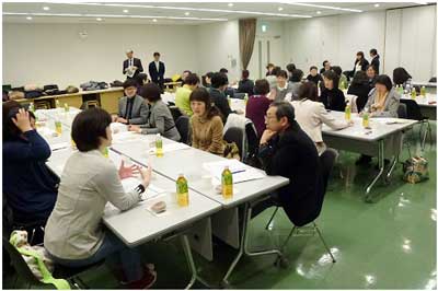 懇談会の様子１
